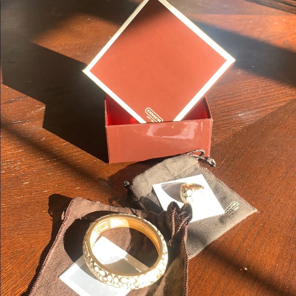 💯 Authentic Coach Embossed Ring & Cuff Set - Picture 3 of 9